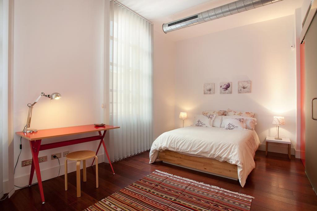 Sealona Beach Lofts Apartments Barcelona Room photo